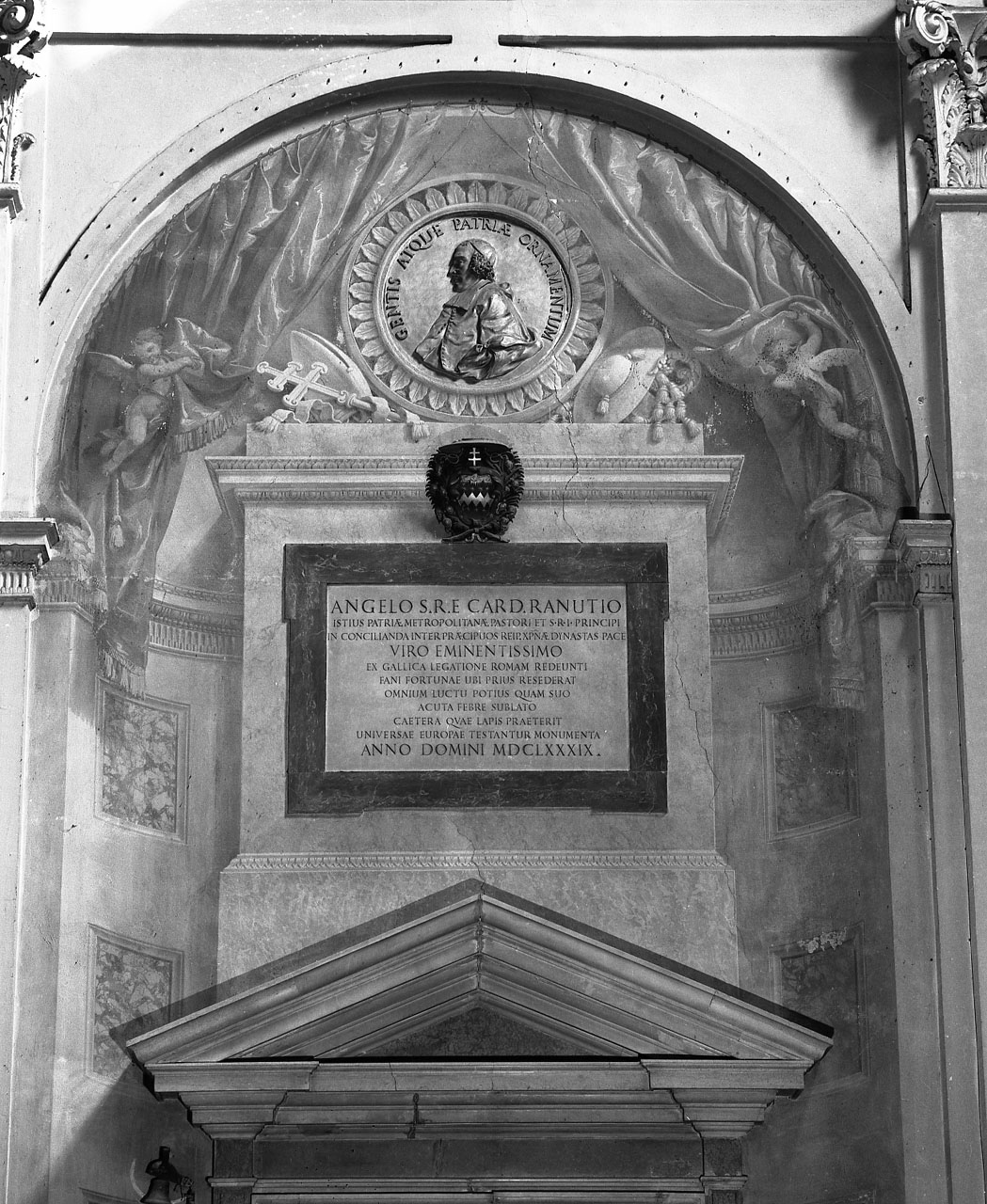 Busto del cardinale Angelo Ranuzzi (rilievo) di Mazza Giuseppe Maria (seconda metà sec. XVII)