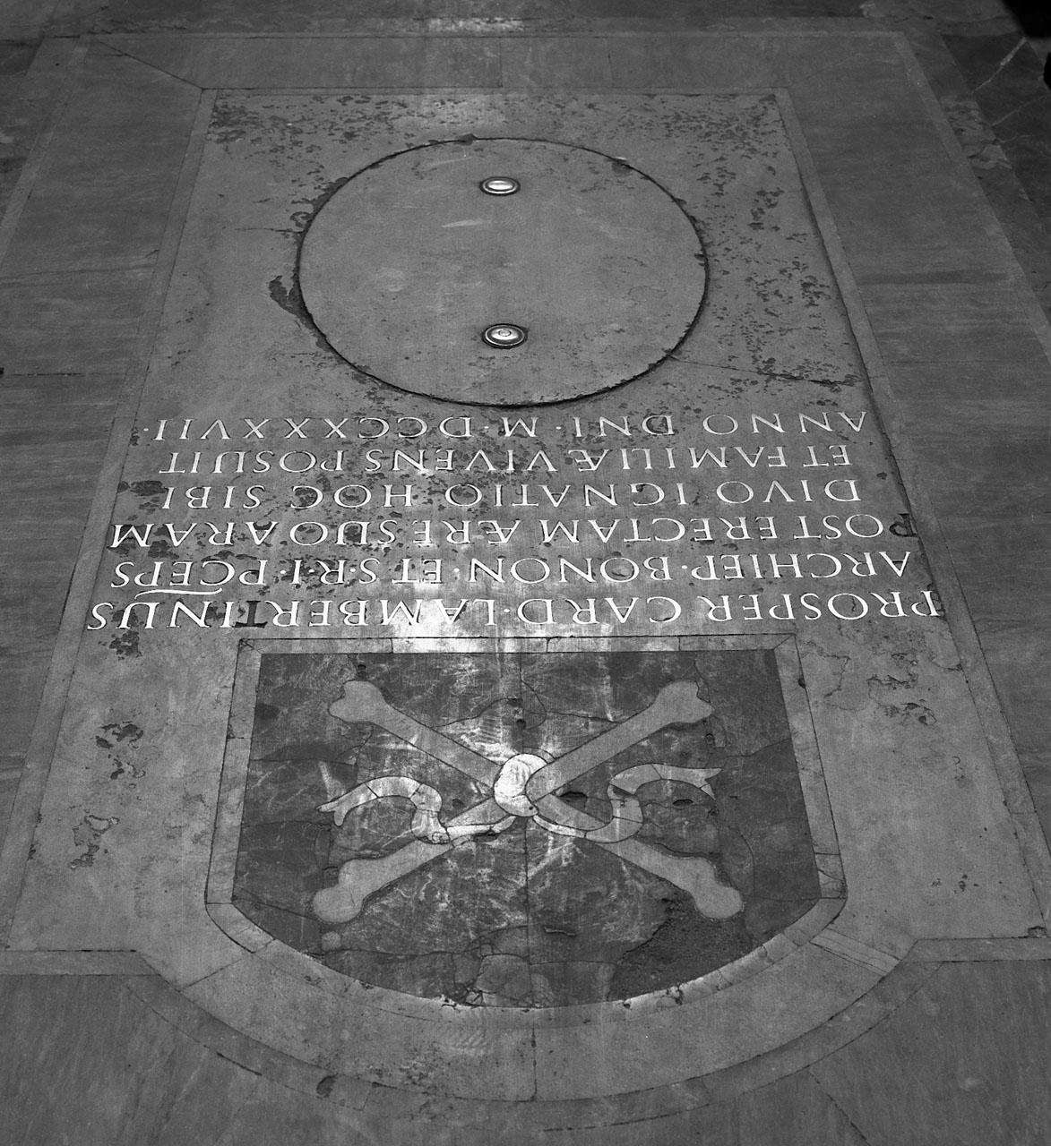 lastra tombale - bottega bolognese (prima metà sec. XVIII)