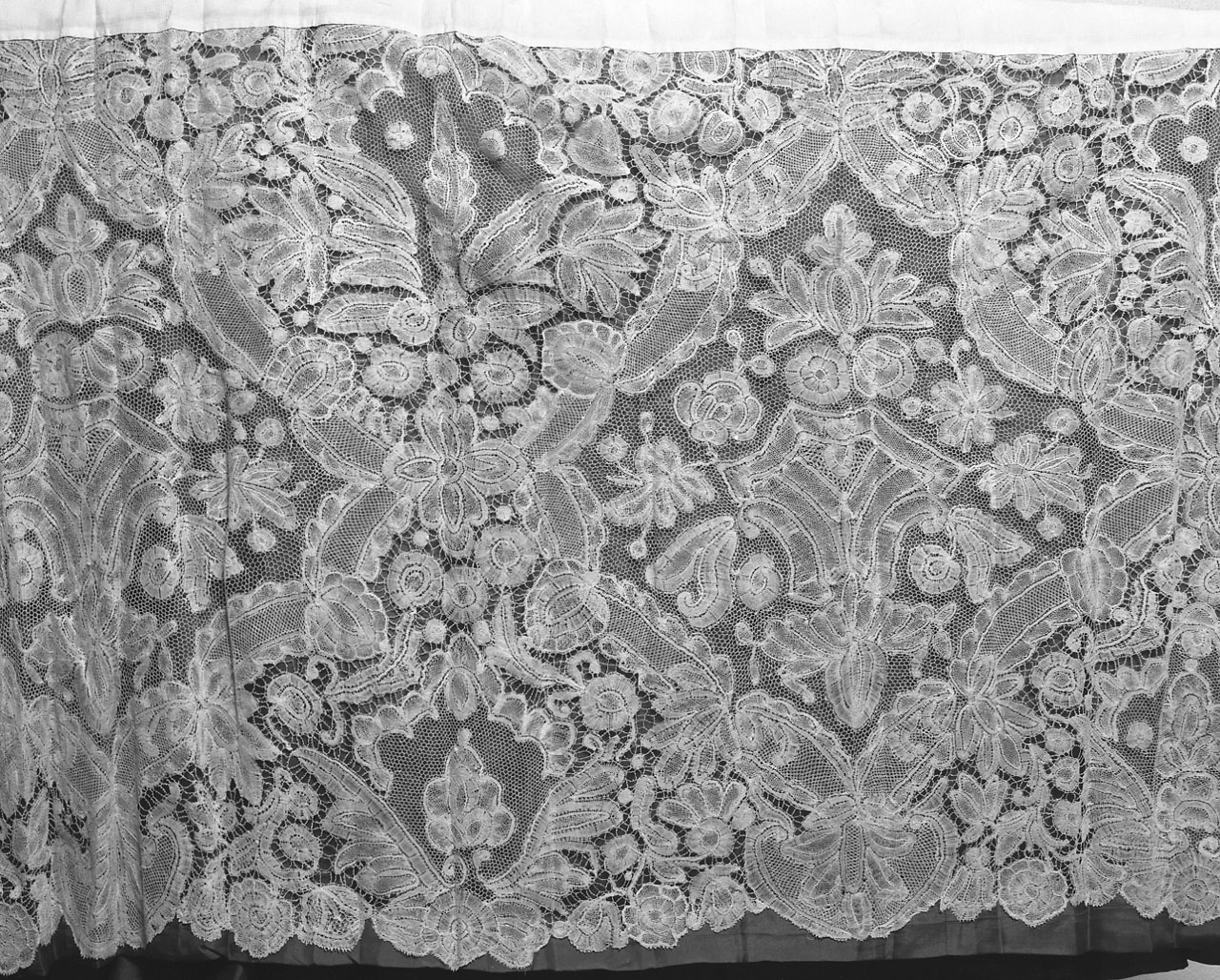 camice - manifattura italiana (prima metà sec. XVIII)