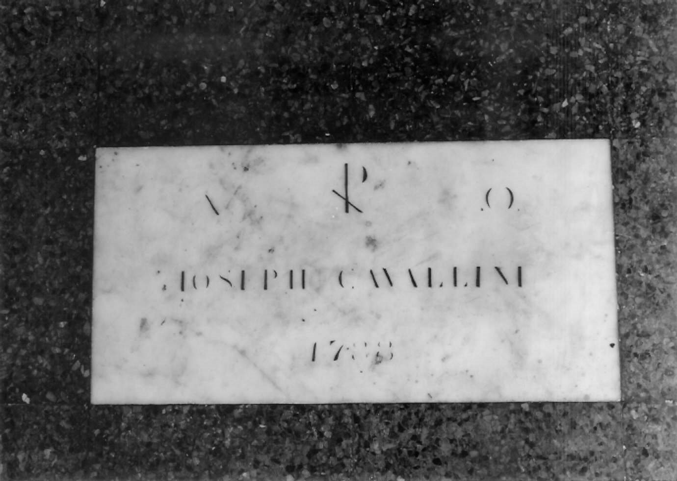 lapide tombale - bottega ferrarese (sec. XVIII)