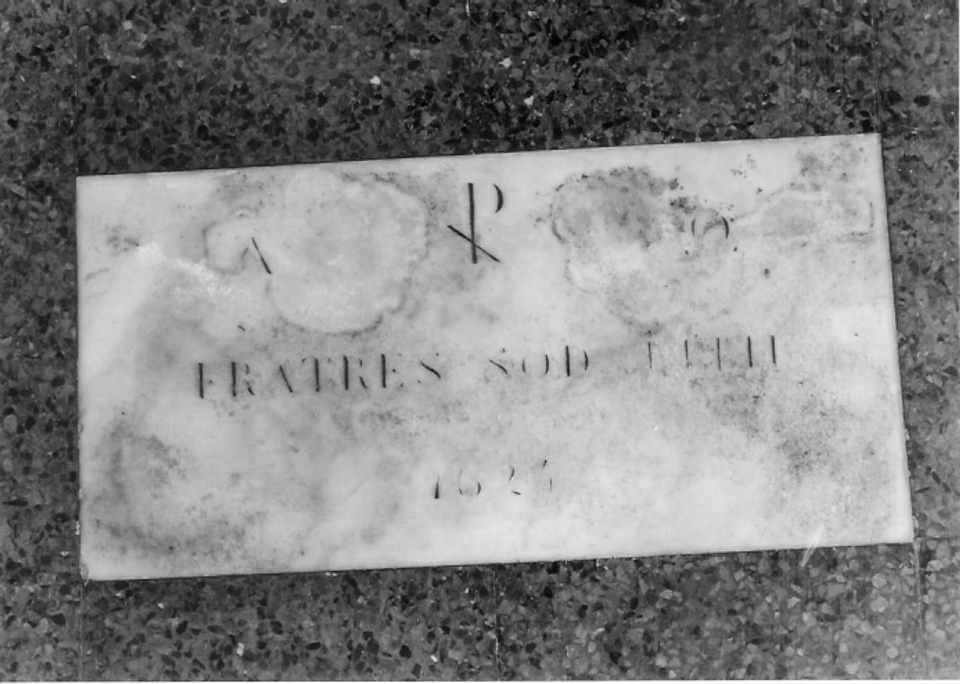 lapide tombale - bottega ferrarese (sec. XVII)