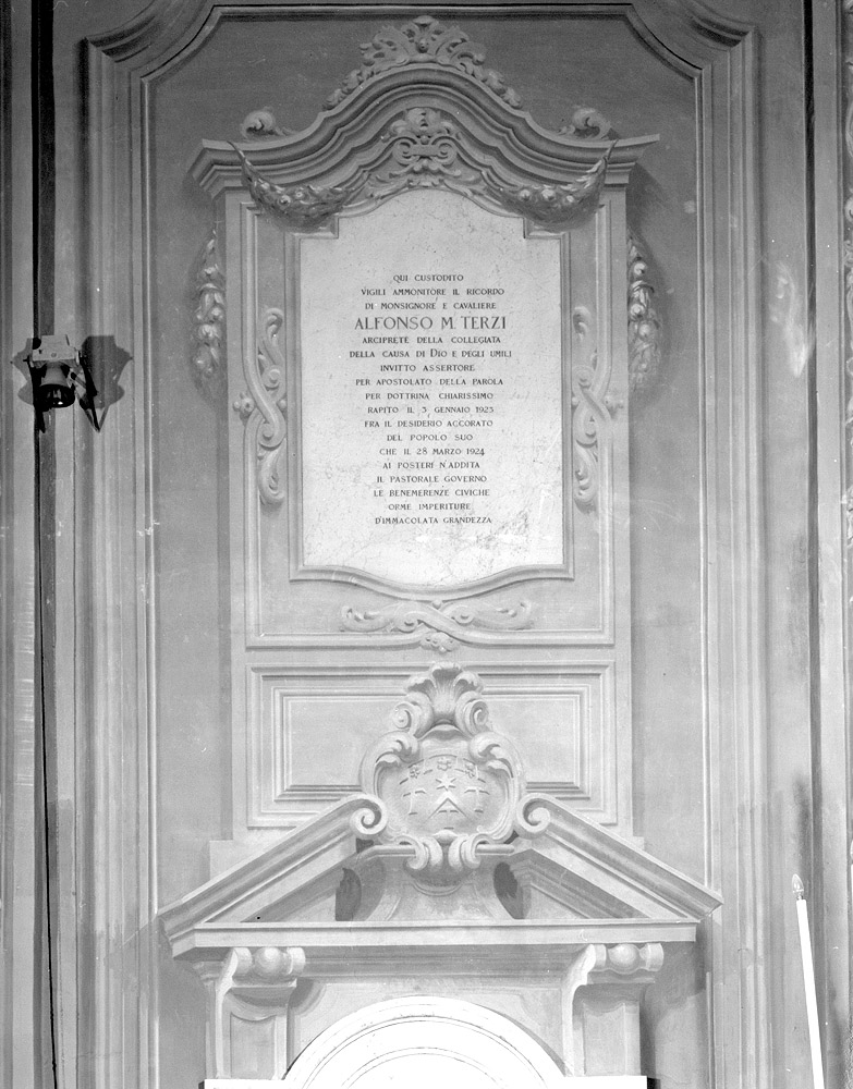 lapide commemorativa - manifattura emiliana (sec. XX)