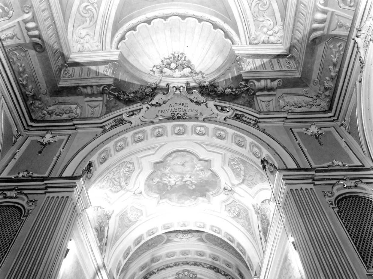 angeli con colomba dello Spirito Santo; quadratura architettonica; motivi decorativi vegetali stilizzati (dipinto) di Baldi Carlo (sec. XX)