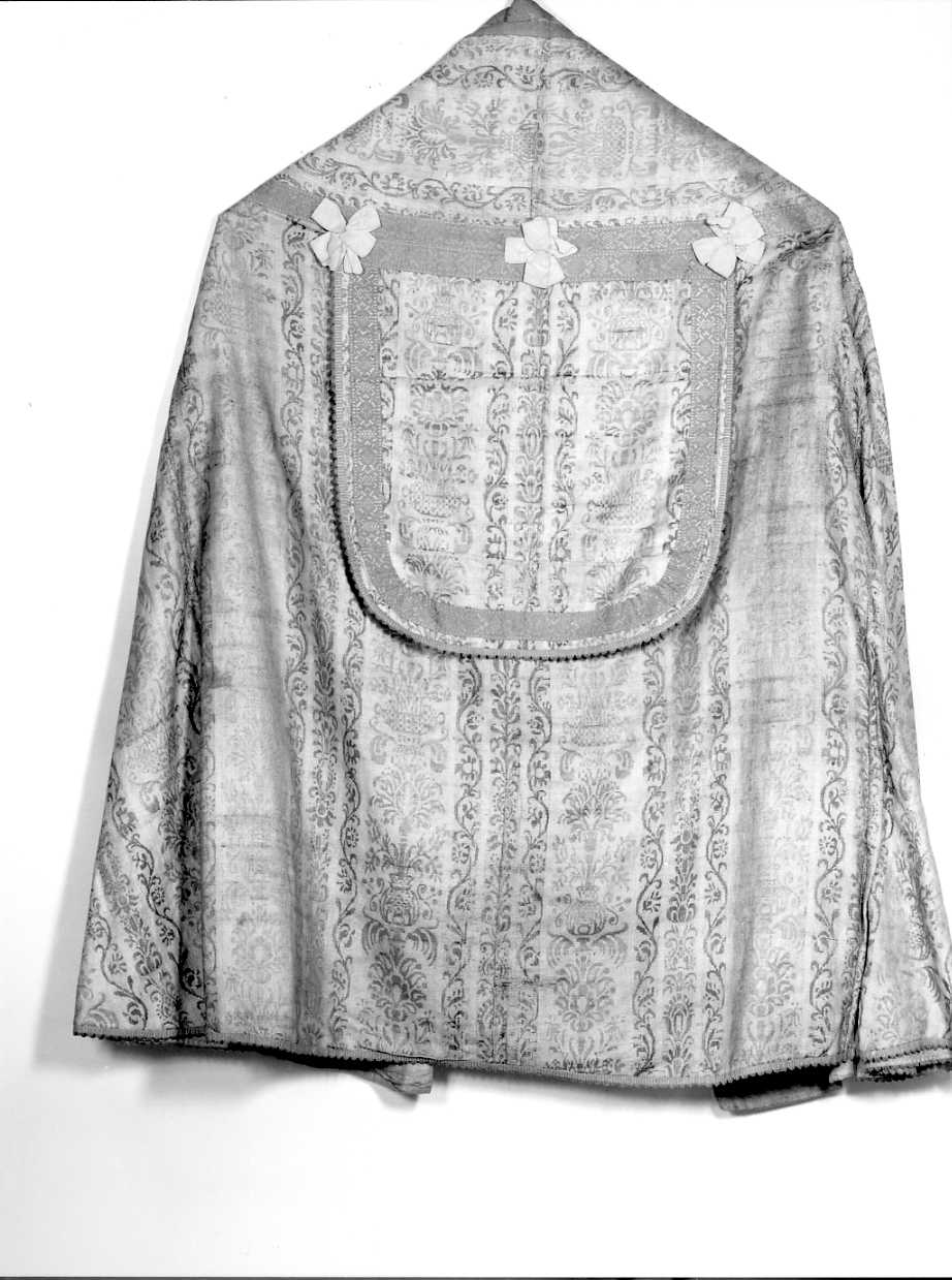 piviale - manifattura italiana (secc. XVI/ XVII)