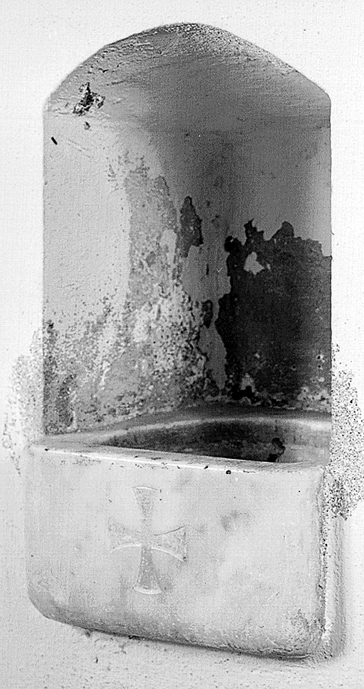 acquasantiera da parete - manifattura emiliana (seconda metà sec. XVI)