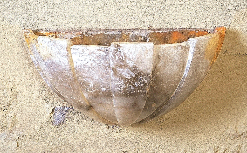 acquasantiera - a conchiglia - manifattura ferrarese (sec. XIX)