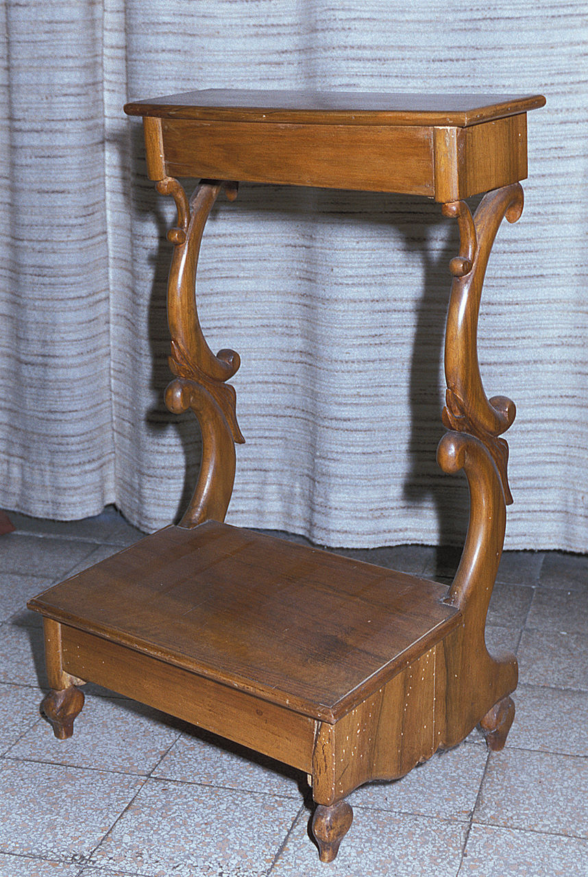 inginocchiatoio - ambito ferrarese (metà sec. XX)