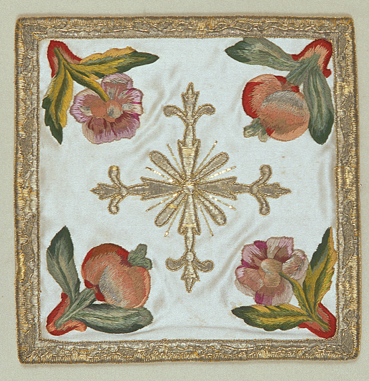 borsa del corporale, elemento d'insieme - manifattura emiliana (prima metà sec. XVIII)