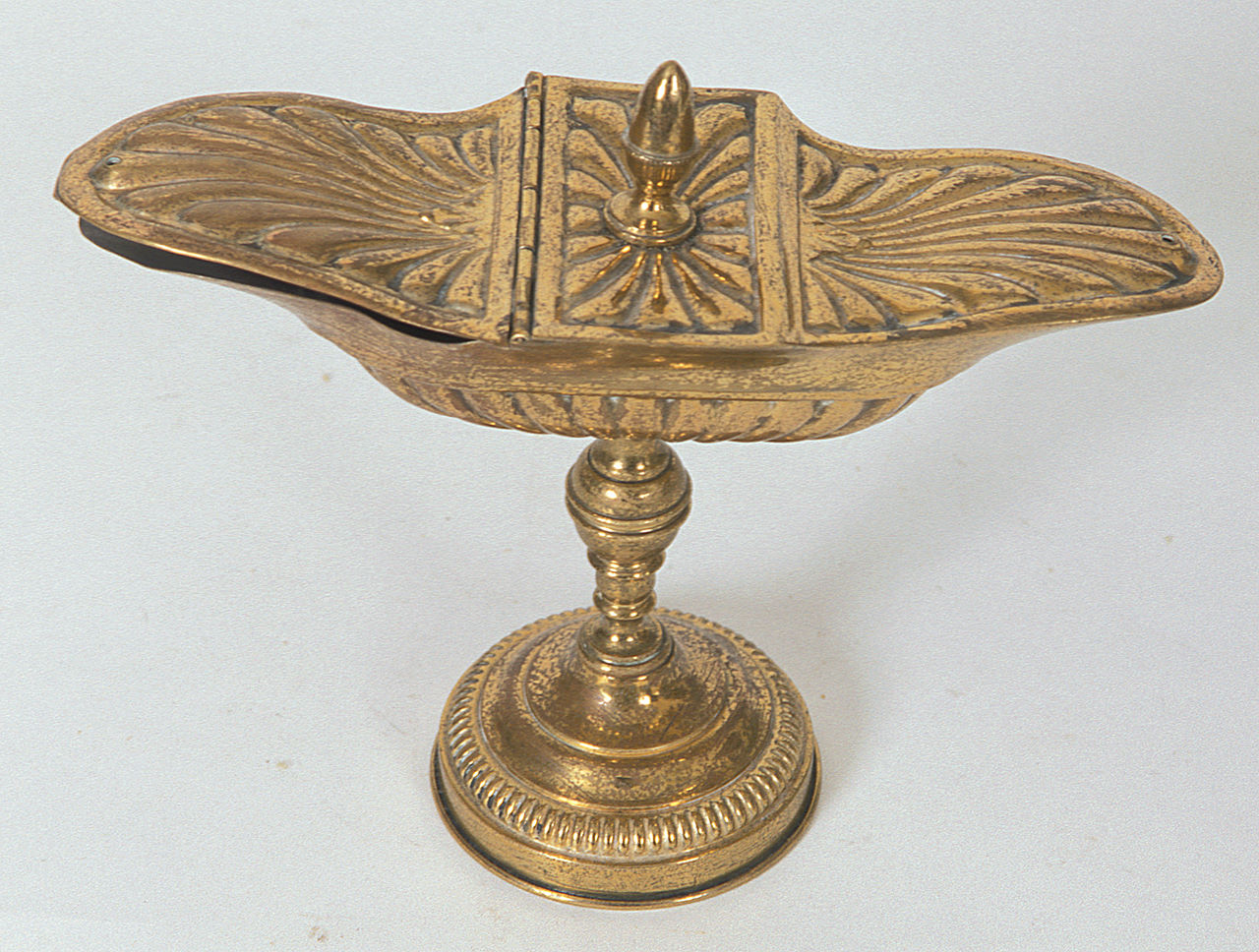 navicella portaincenso, elemento d'insieme - produzione italiana (secondo quarto sec. XX)