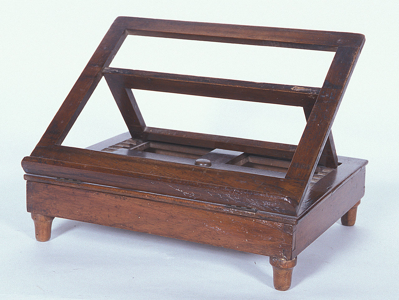 leggio d'altare - bottega ferrarese (seconda metà sec. XIX)