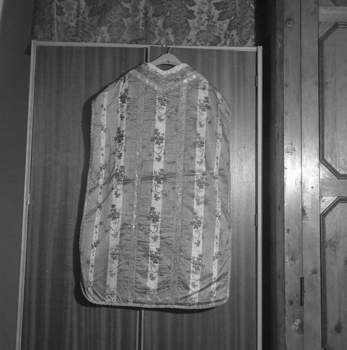 paramento liturgico - manifattura bolognese (sec. XVIII)