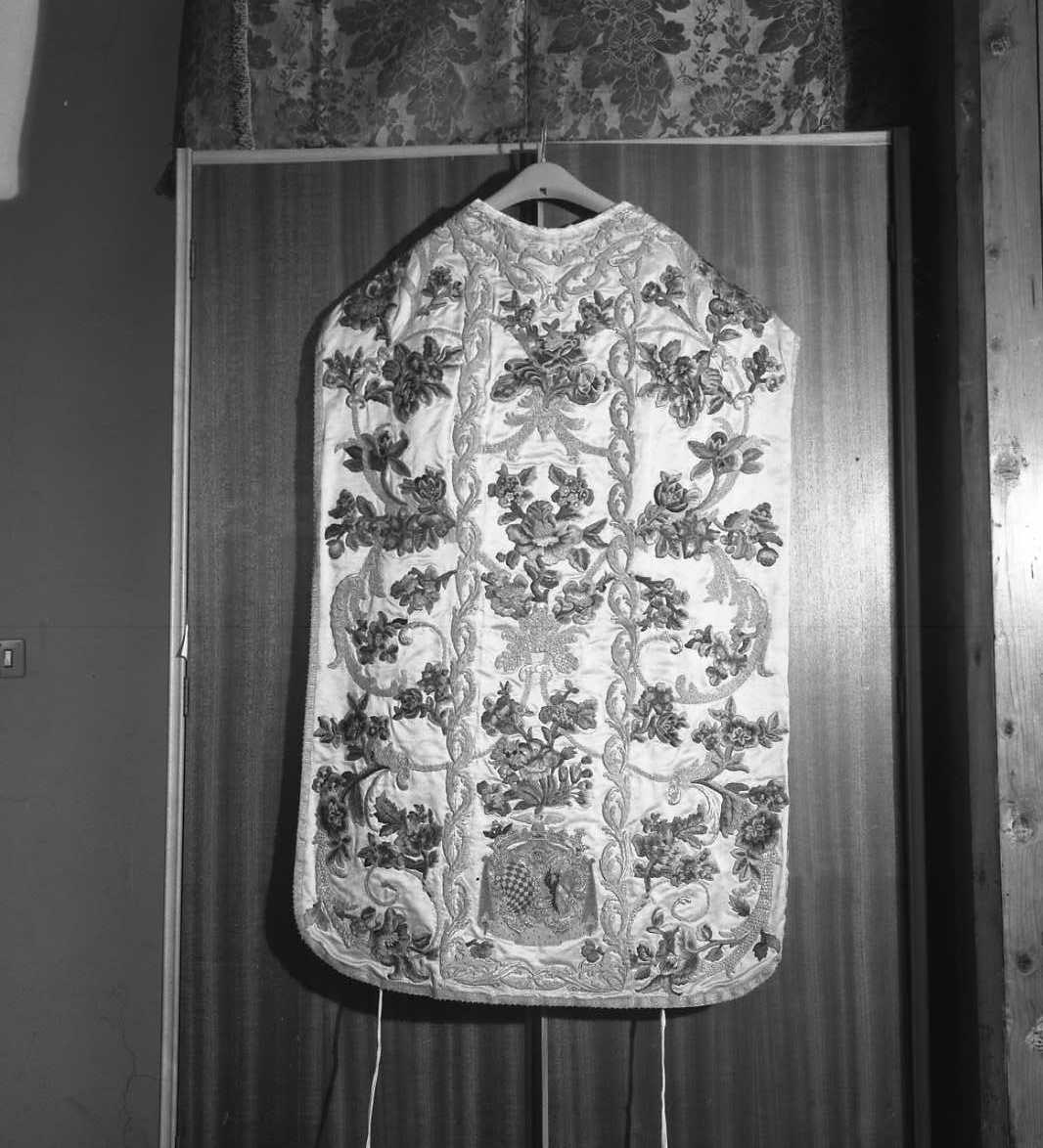 paramento liturgico - manifattura bolognese (prima metà sec. XVIII)