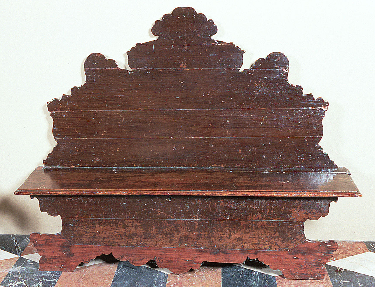 cassapanca - manifattura ferrarese (sec. XVIII)