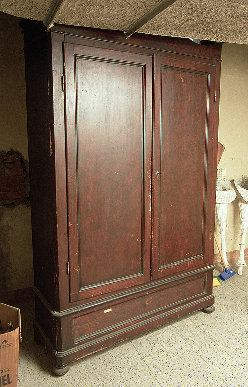 armadio - manifattura ferrarese (sec. XIX)