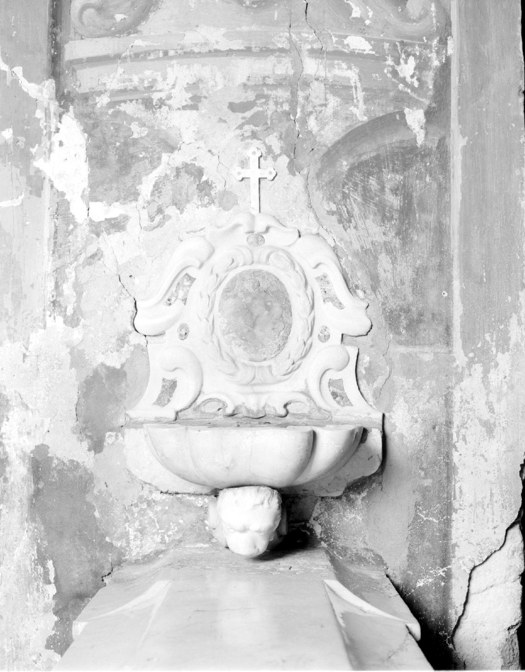 acquasantiera - ambito ferrarese (sec. XVIII)