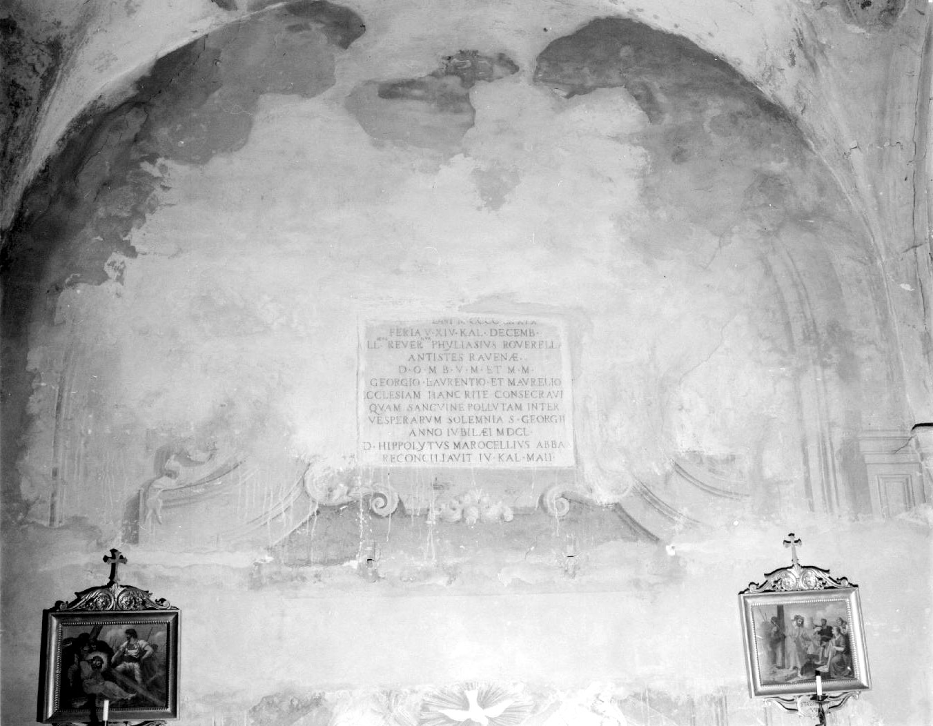 lapide commemorativa, frammento - manifattura emiliana (sec. XVII)