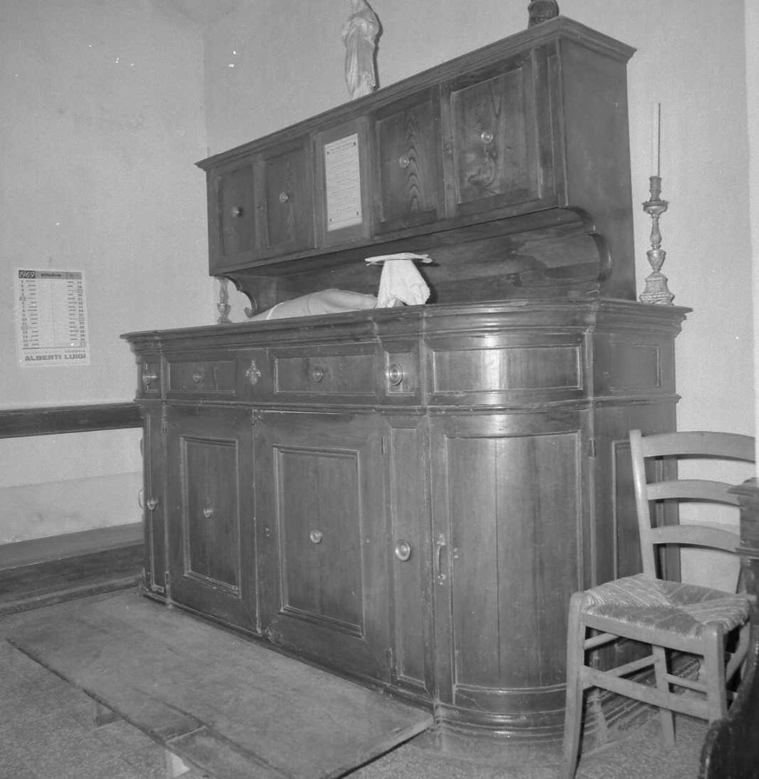 mobile da sacrestia - manifattura emiliana (fine sec. XVIII)