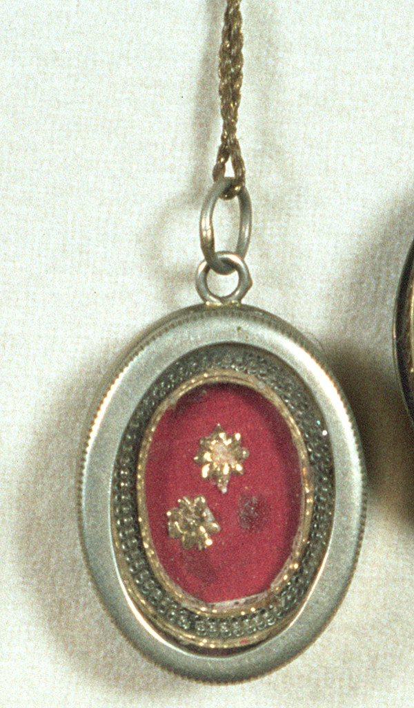 reliquiario a capsula - a medaglione, serie - bottega ferrarese (secc. XVIII/ XIX)