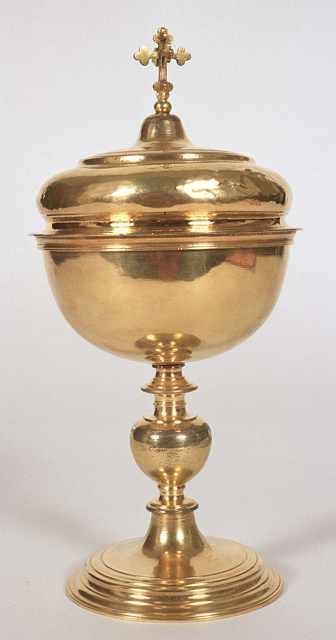 pisside, opera isolata - bottega ferrarese (seconda metà sec. XVII)