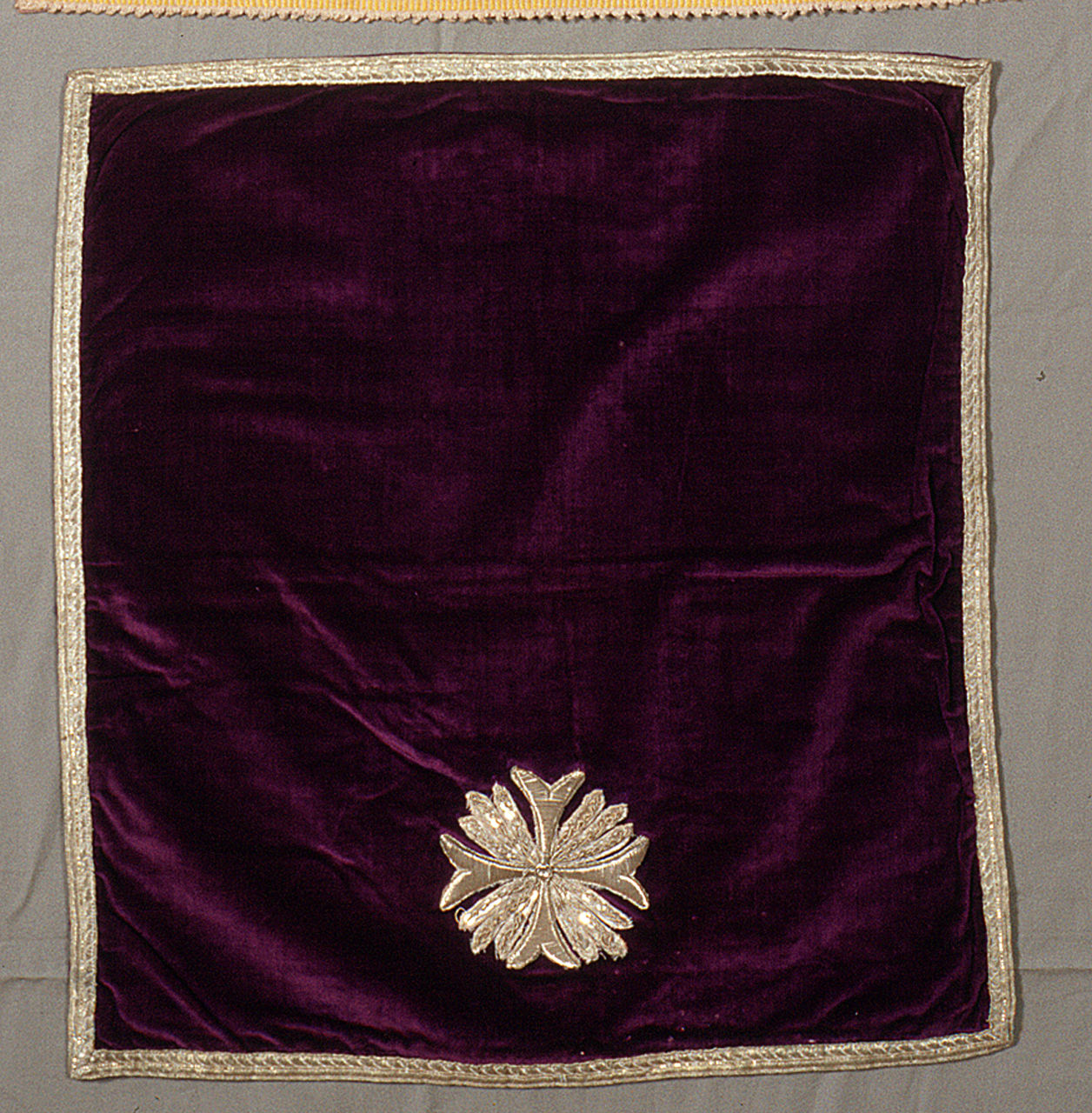 velo di calice, elemento d'insieme - manifattura francese (metà sec. XIX)