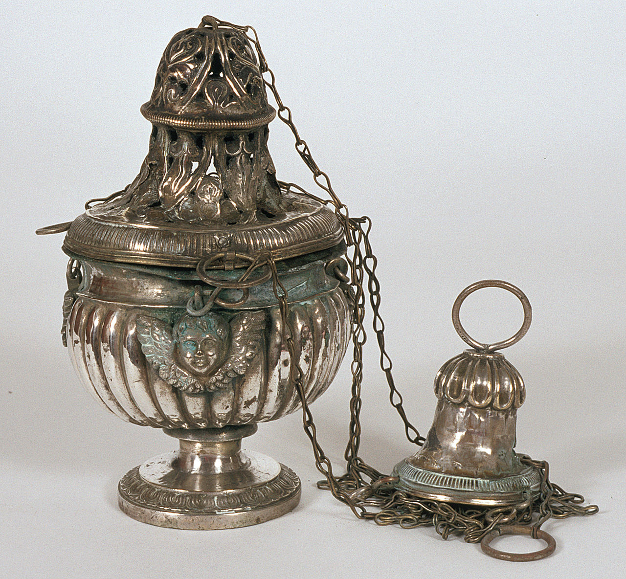 turibolo, elemento d'insieme - bottega italiana (fine/inizio secc. XIX/ XX)