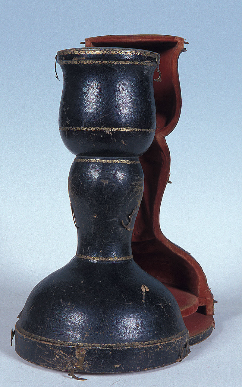 custodia di calice, opera isolata - manifattura ferrarese (sec. XIX)