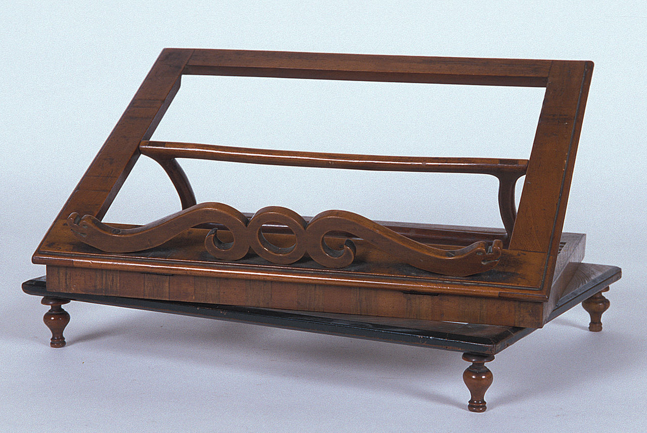 leggio, opera isolata - manifattura ferrarese (terzo quarto sec. XIX)