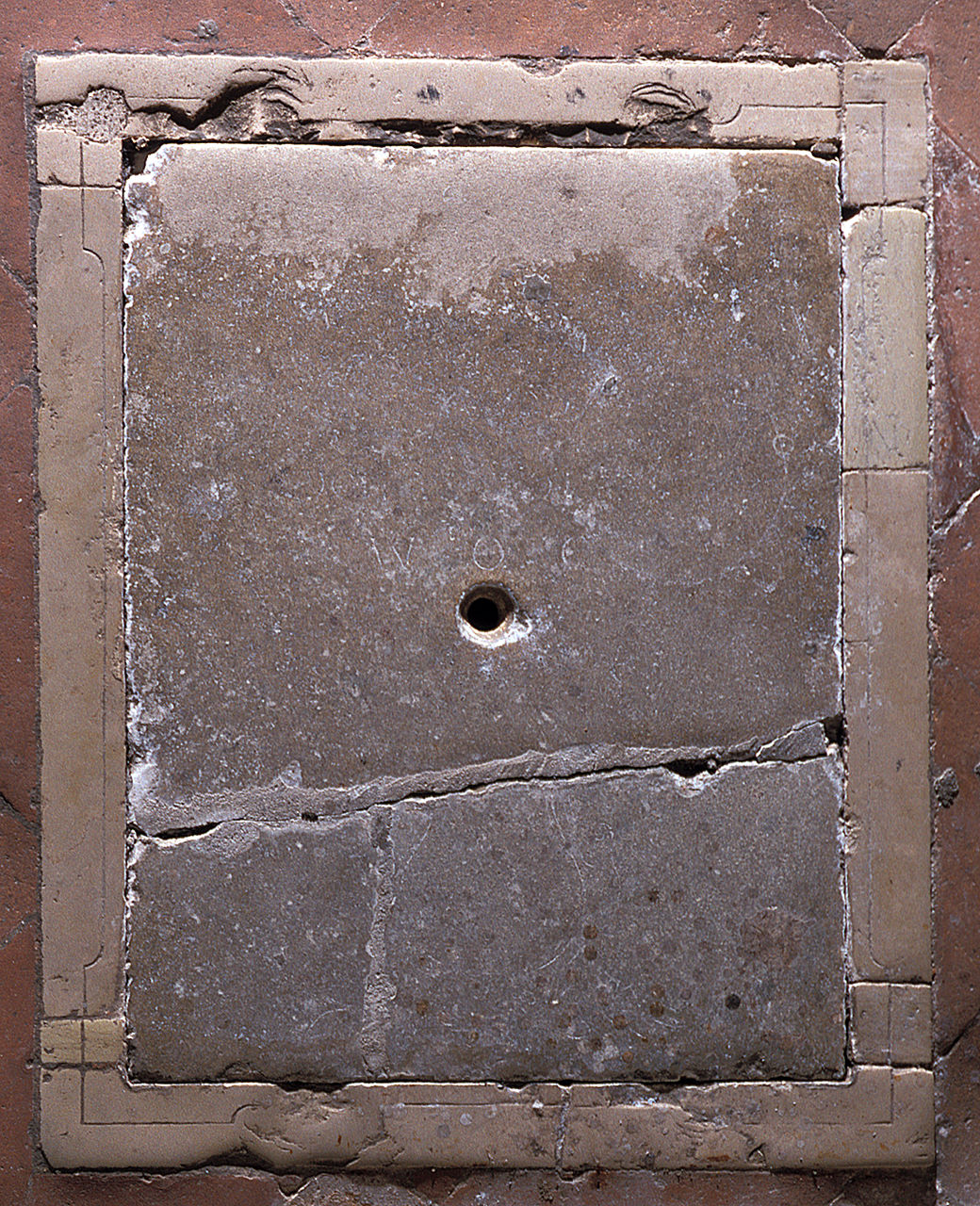 lastra tombale, opera isolata - manifattura ferrarese (sec. XVII)