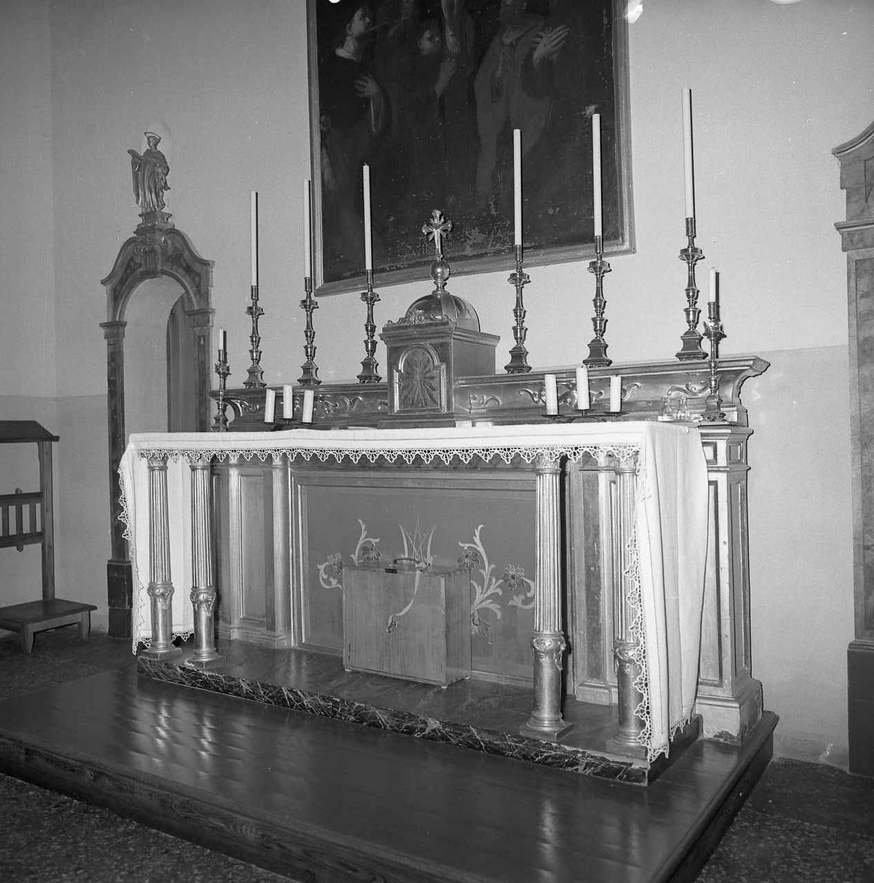 candeliere da chiesa, serie - bottega emiliana (sec. XVIII)