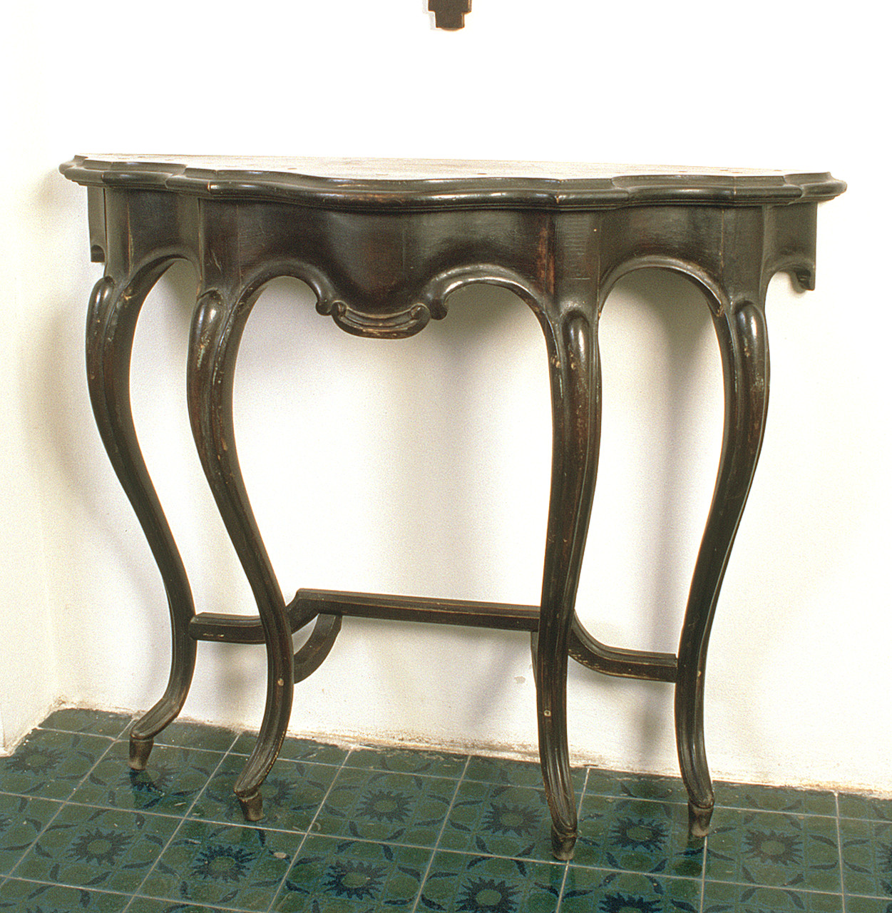 console, opera isolata - manifattura ferrarese (seconda metà sec. XIX)