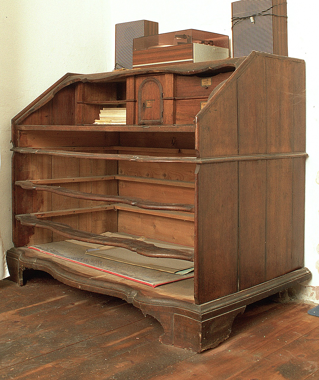 cassettone - manifattura ferrarese (prima metà sec. XVIII)