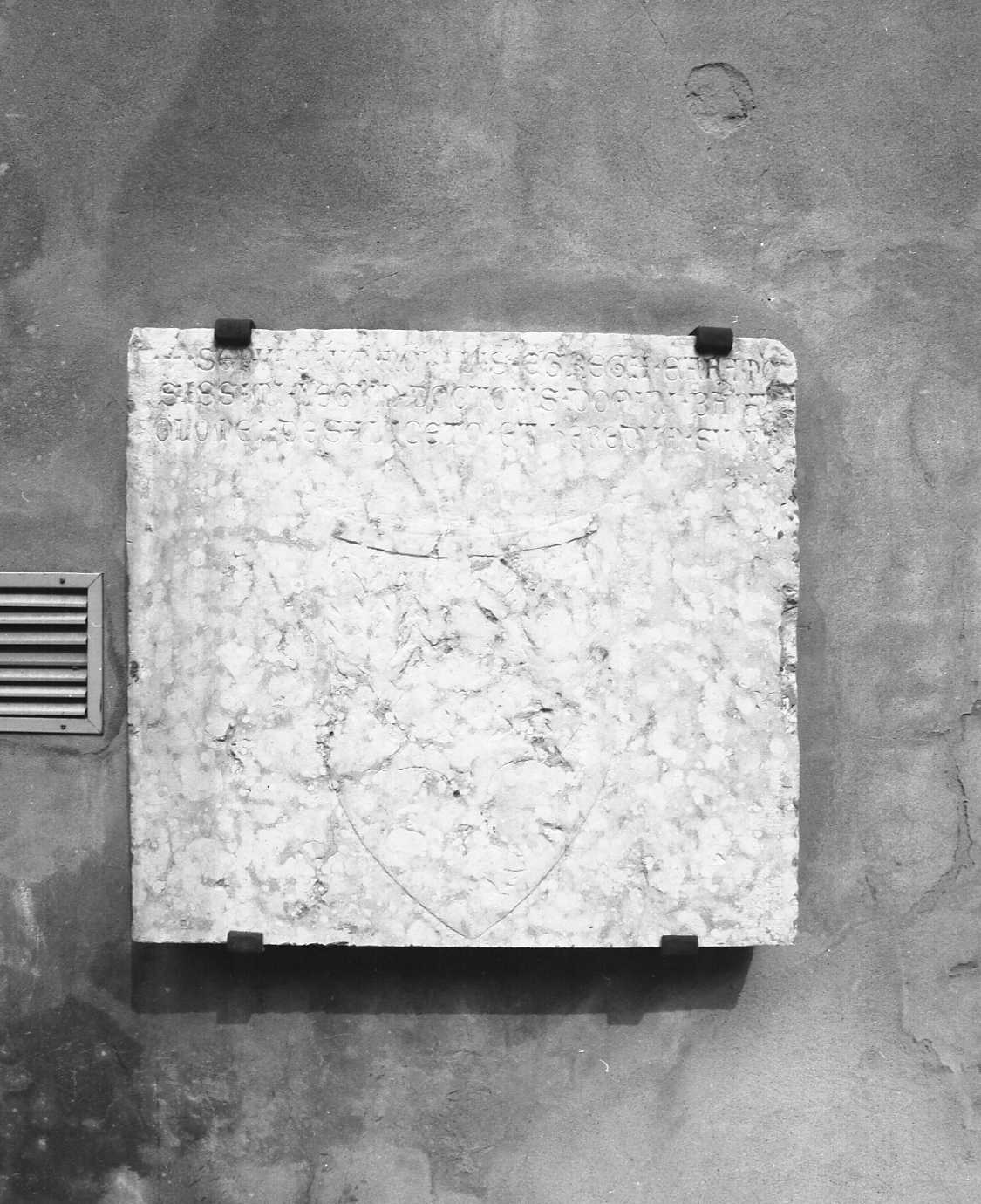 lapide - bottega ferrarese (inizio sec. XV)