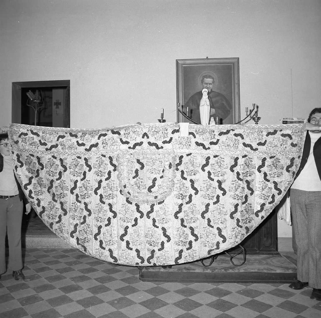 piviale - manifattura emiliana (sec. XVIII)