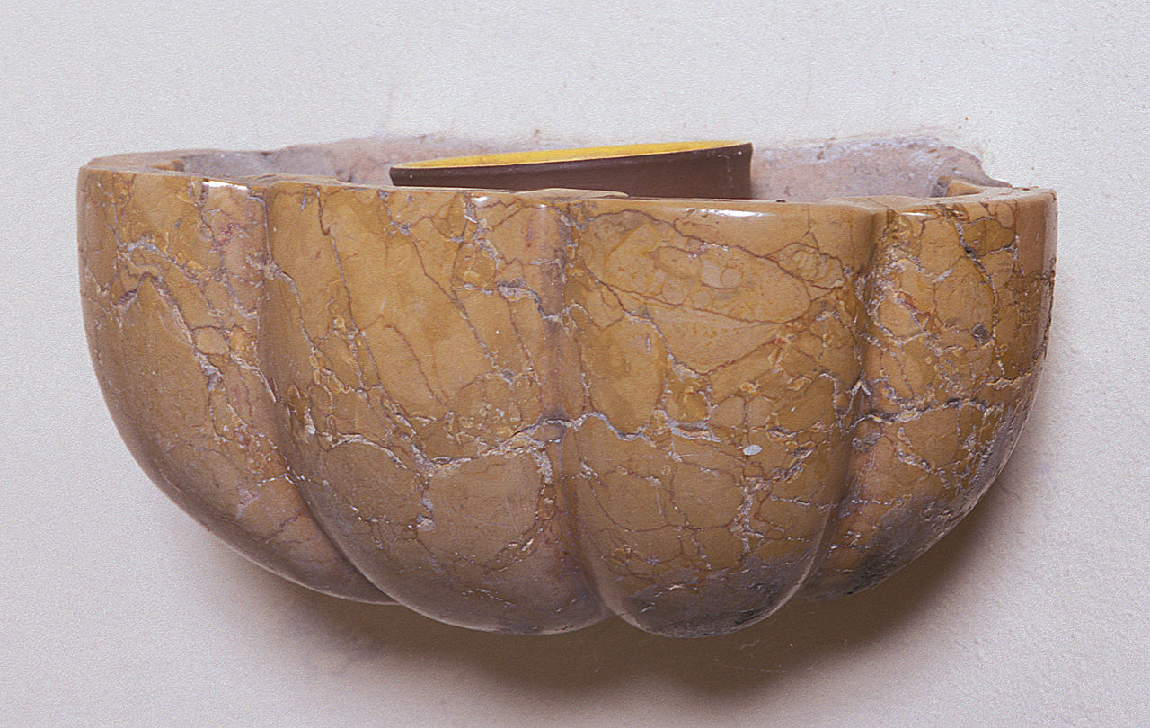 acquasantiera da parete, opera isolata - bottega ferrarese (seconda metà sec. XVIII)