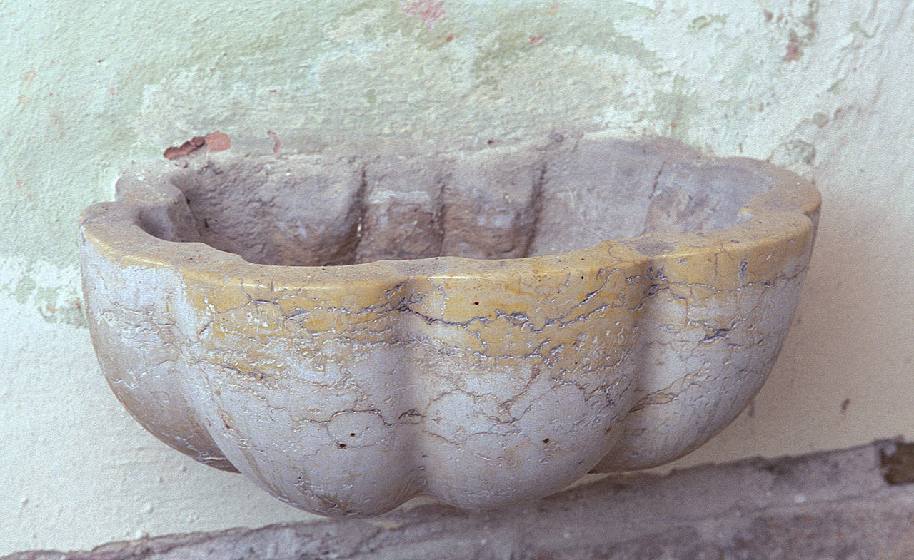 acquasantiera da parete, opera isolata - bottega ferrarese (seconda metà sec. XVIII)