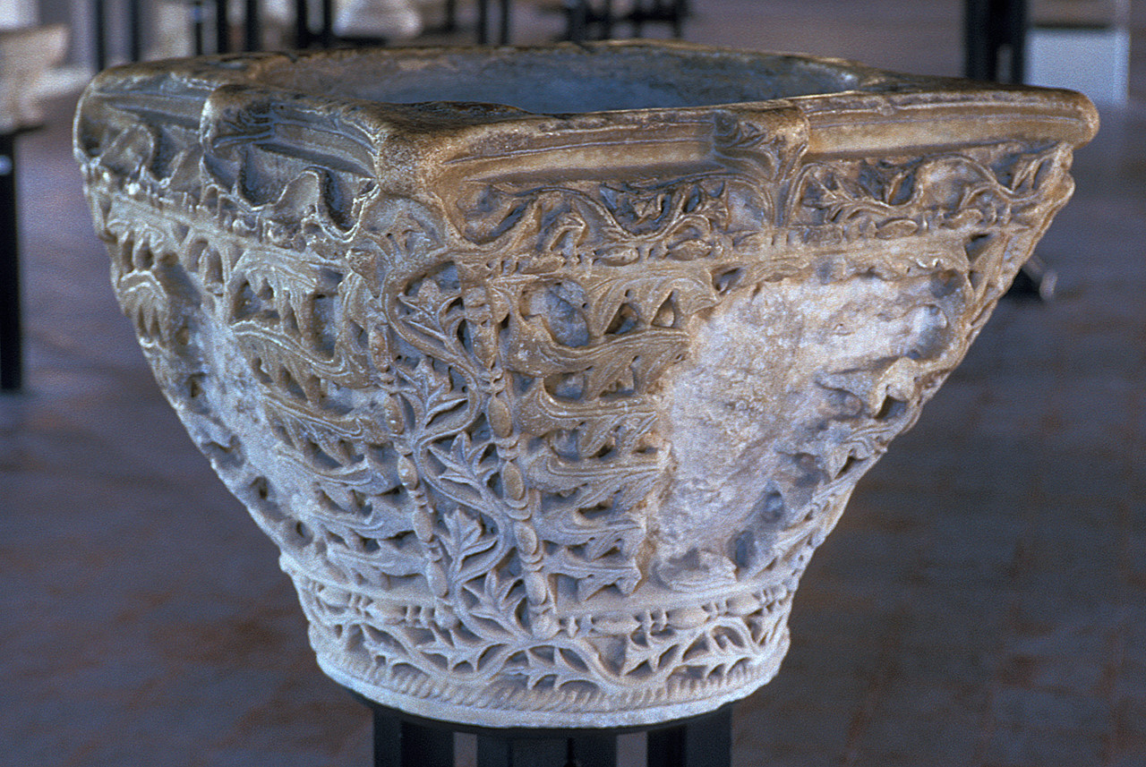 acquasantiera, opera isolata - ambito ravennate (sec. VI)