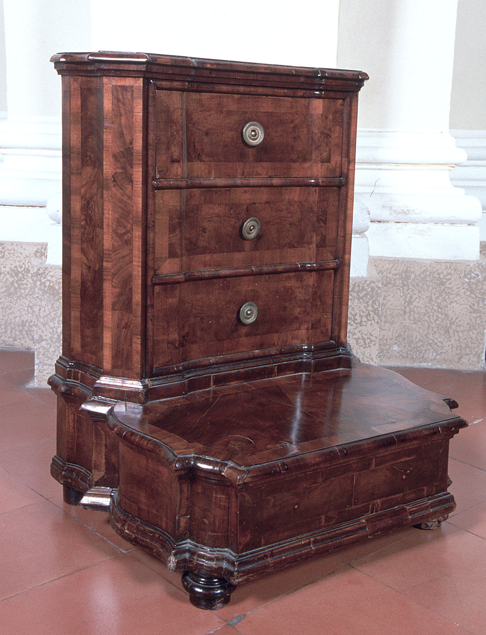 inginocchiatoio, opera isolata - bottega emiliana (seconda metà sec. XVIII)