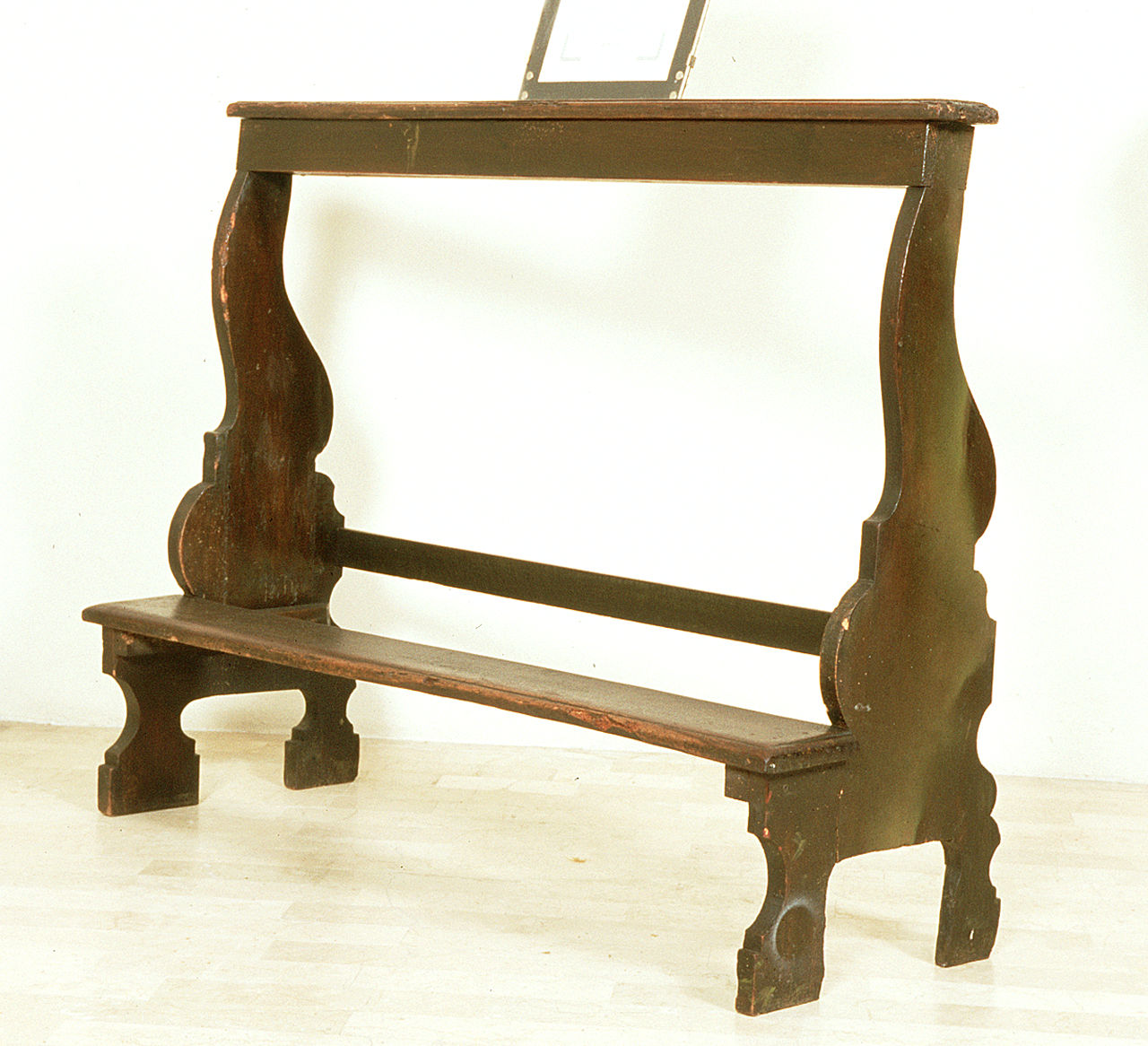 inginocchiatoio, opera isolata - bottega ferrarese (sec. XIX)