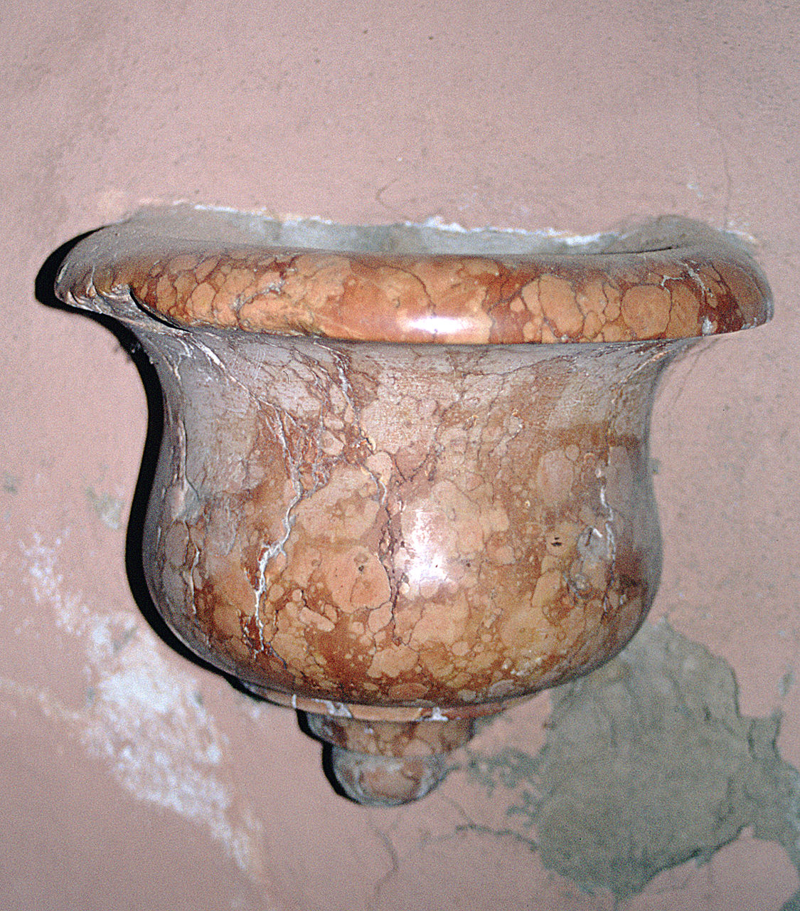 acquasantiera da parete - ambito ferrarese (sec. XIX)