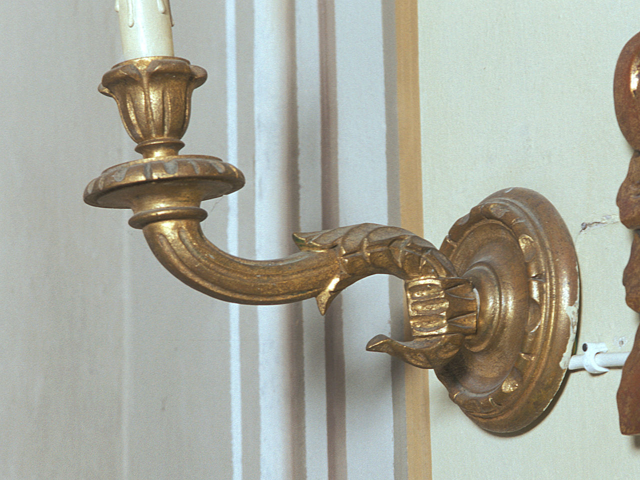 candeliere da parete, serie - produzione italiana (sec. XX)