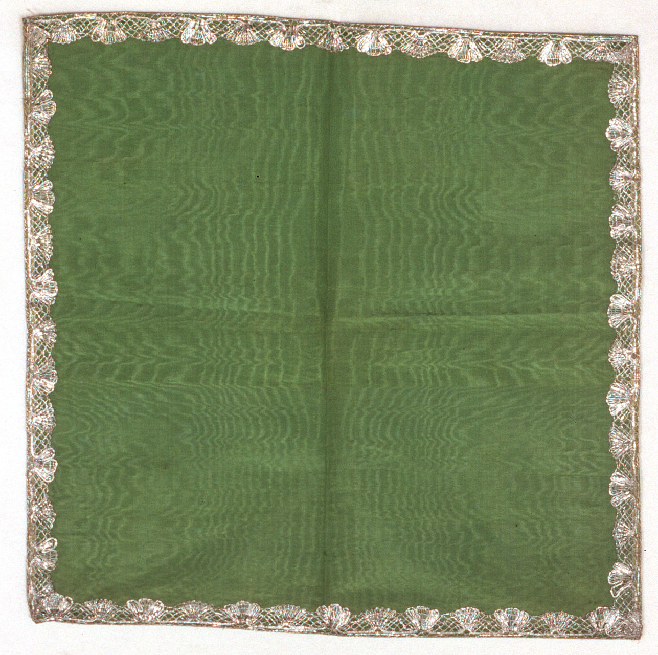 velo di calice, elemento d'insieme - manifattura ferrarese (seconda metà sec. XVIII)