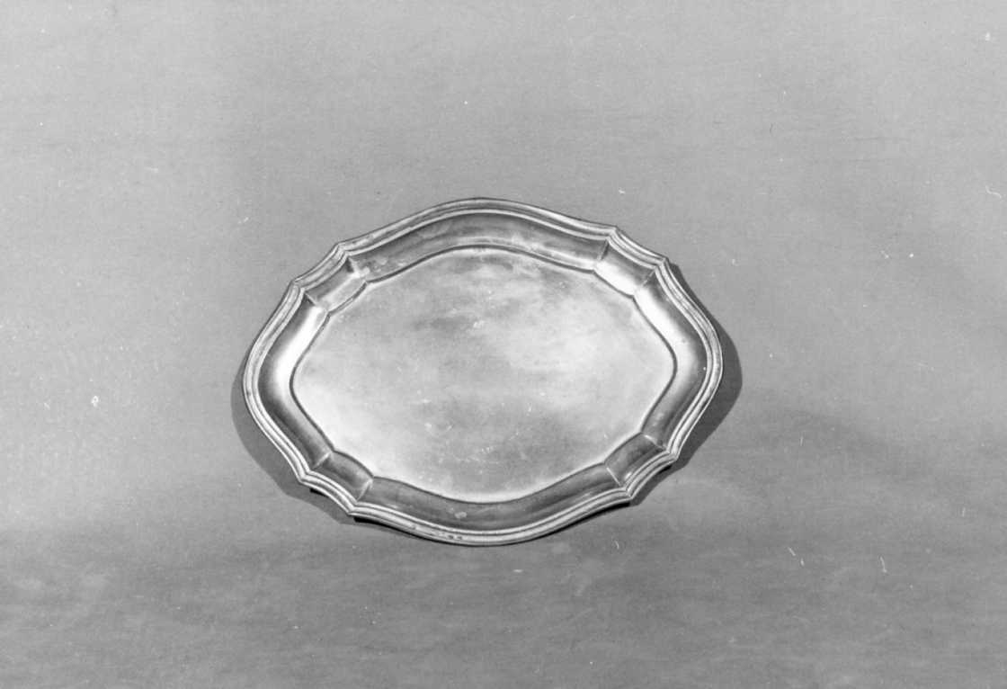 vassoio - manifattura bolognese (ultimo quarto sec. XVIII)