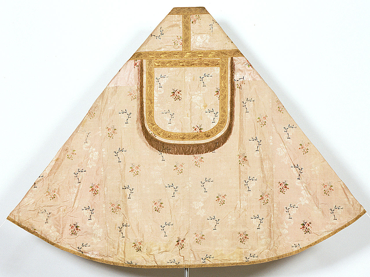 piviale, opera isolata - manifattura ferrarese (metà sec. XVIII)