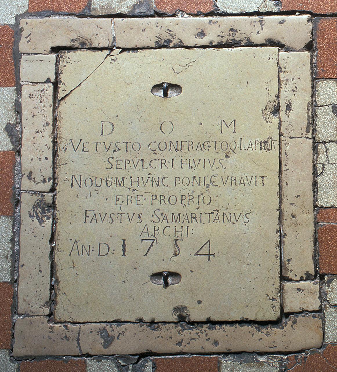 lastra tombale, opera isolata - ambito ferrarese (sec. XVIII)