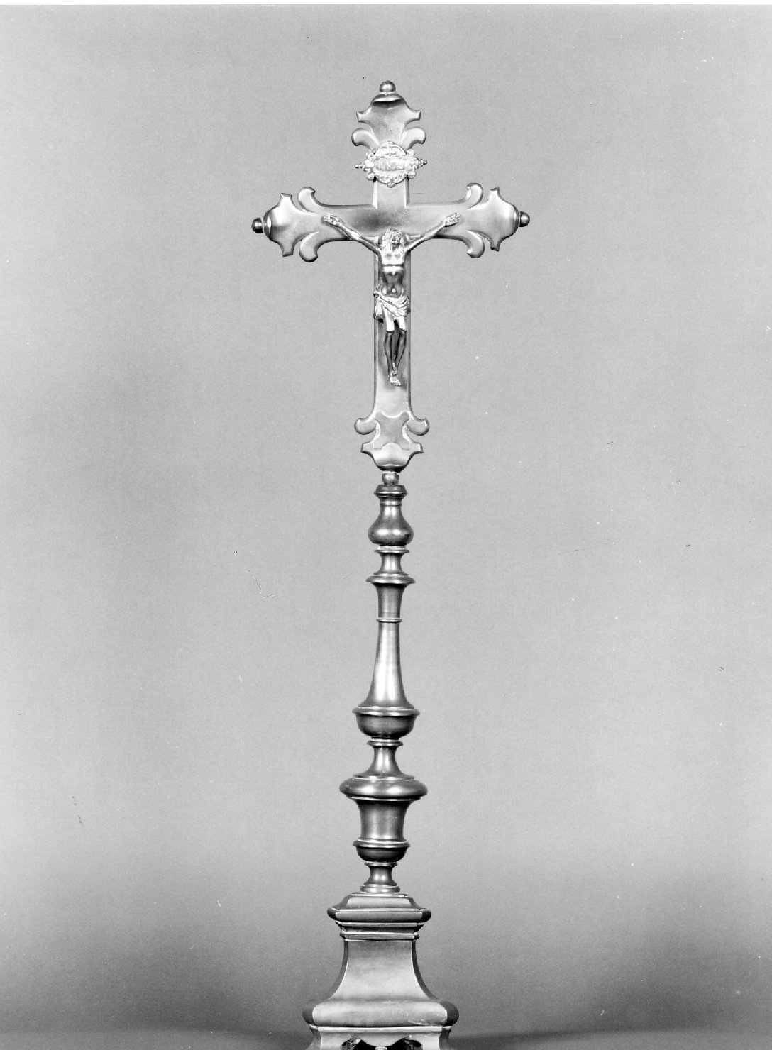 croce d'altare, elemento d'insieme di Lelli Gaetano (sec. XIX)
