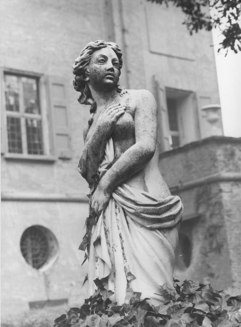 fanciulla seminuda (statua) - ambito bolognese (sec. XIX)