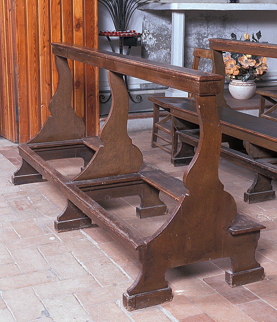 banco da chiesa, coppia - bottega ferrarese (sec. XIX)