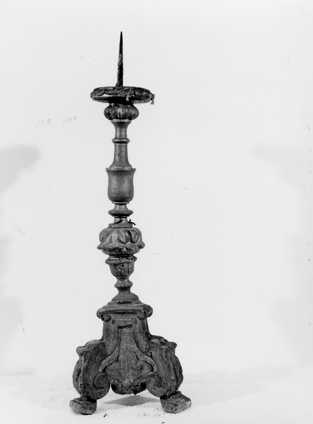 candeliere - manifattura italiana (prima metà sec. XVIII)