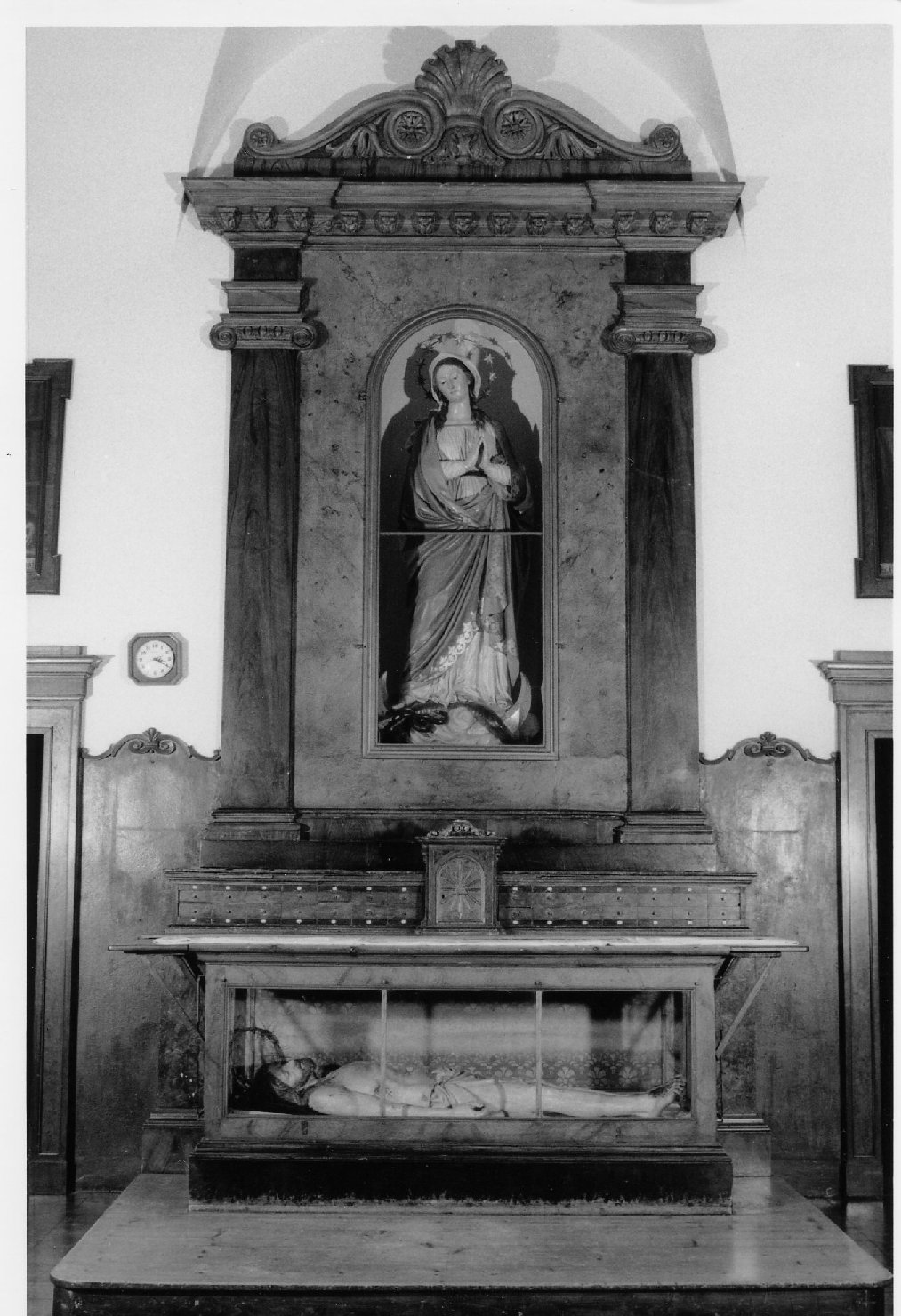 altare - a edicola - produzione bolognese (metà sec. XIX)