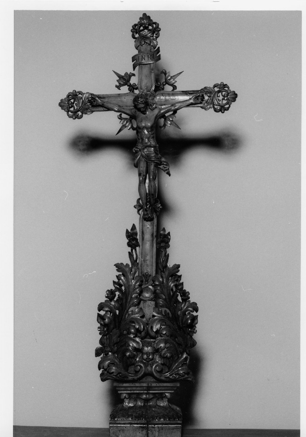 croce d'altare - produzione Italia settentrionale (seconda metà sec. XIX)